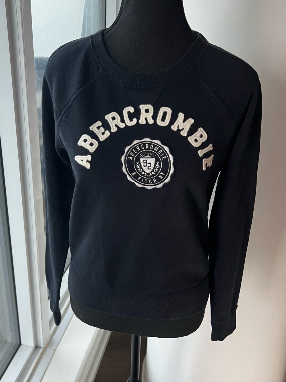 Super Soft Abercrombie Navy Crewneck Sweatshirt for Women